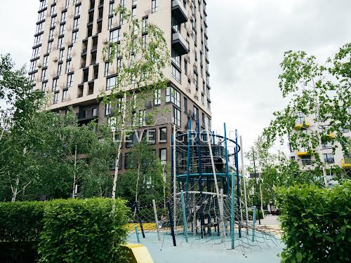 квартира за адресою Салютна вул., 2