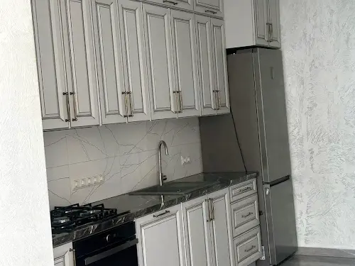 квартира по адресу Радісна, 2
