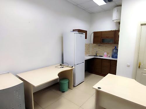 комерційна за адресою Кловський узвіз, 7a