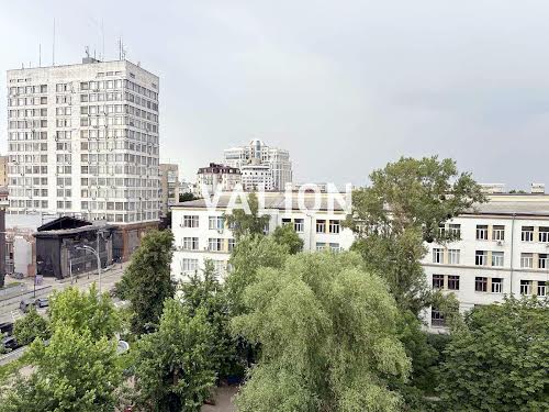 квартира за адресою Михайла Омеляновича-Павленка вул. (Суворова), 7