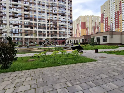 комерційна за адресою Генерала Грекова вул., 2