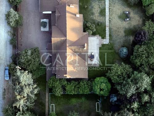 будинок за адресою с. Старі Петрівці, Лугова вул.