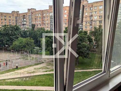 квартира за адресою Володимира Сосюри вул., 4