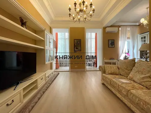 квартира за адресою Антоновича вул. (Горького), 8