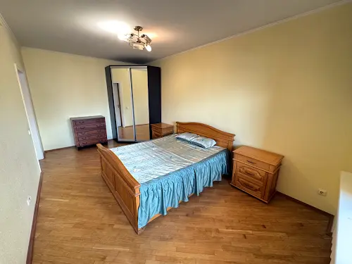 квартира по адресу Анны Ахматовой ул., 43