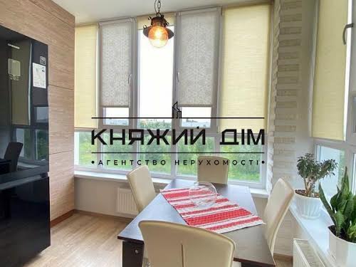 квартира за адресою Миру вул., 11-А