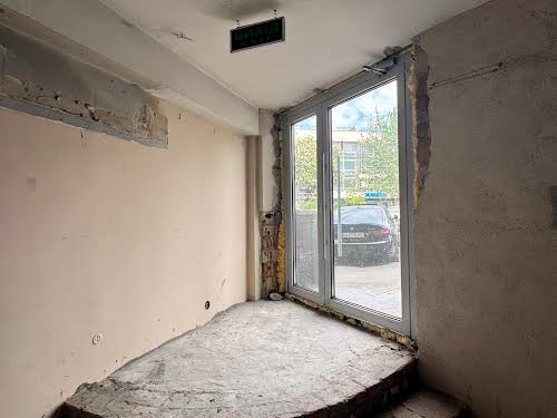 коммерческая по адресу Львовская пл., 1