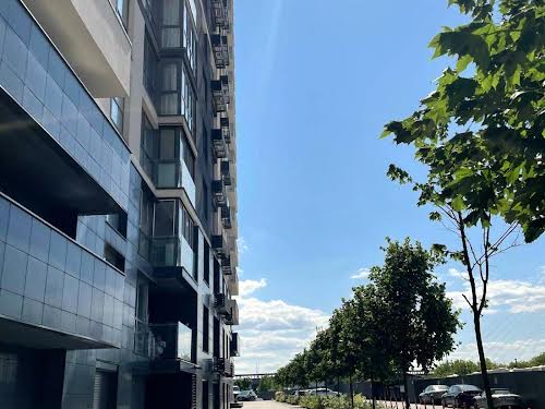 квартира за адресою Зарічна вул., 9