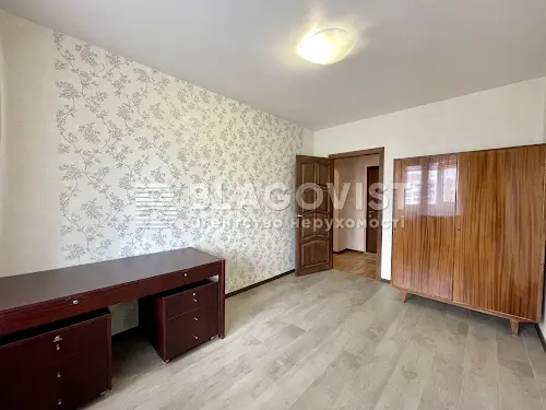 квартира за адресою Рональда Рейгана вул., 10