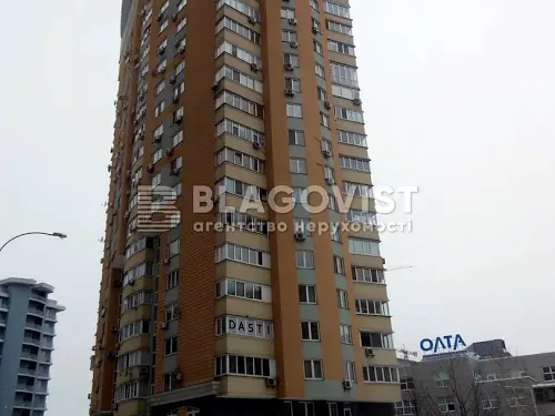 квартира за адресою Раїси Окіпної вул., 10-Б