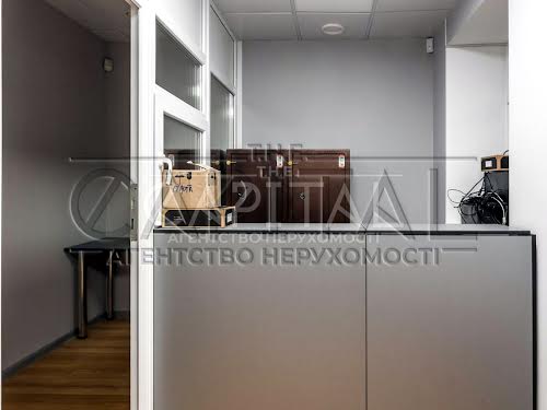 комерційна за адресою Воздвиженська вул., 43