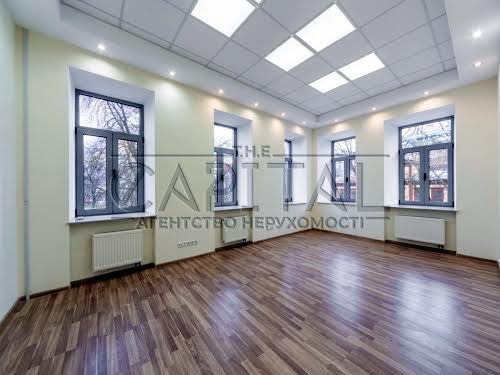 коммерческая по адресу Владимирская ул., 4