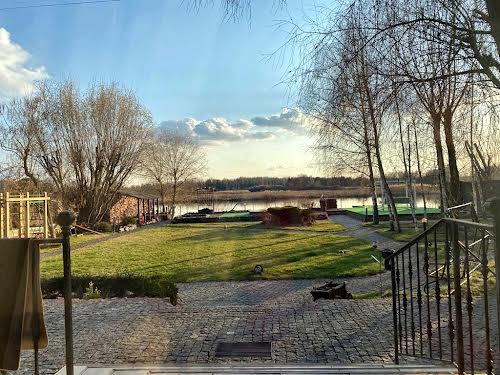 будинок за адресою Берегова вул., 6