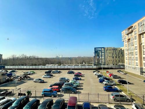 коммерческая по адресу Метрологічна, 42