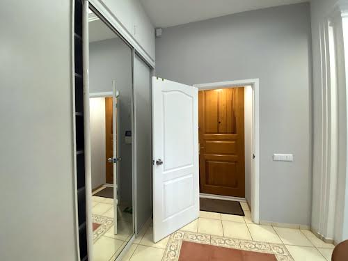 квартира по адресу Киев, Малая Житомирская ул., 5