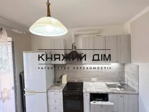 квартира за адресою Драгоманова вул., 44-А