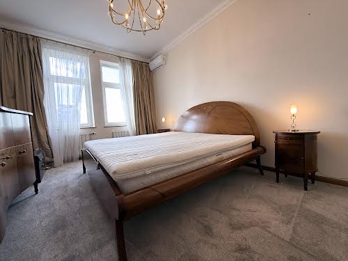 квартира за адресою Панаса Мирного вул., 17