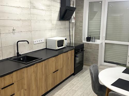 квартира за адресою Драгоманова вул., 4