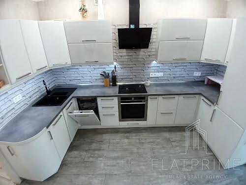 квартира за адресою Регенераторна вул., 4