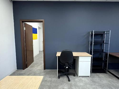 коммерческая по адресу Леси Украинки бульв., 6