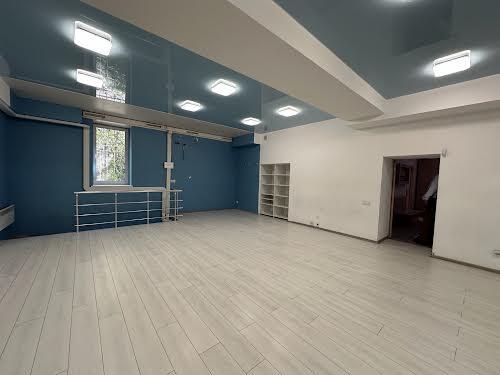 комерційна за адресою Саксаганського, 45