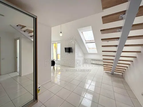 квартира за адресою Регенераторна вул., 4