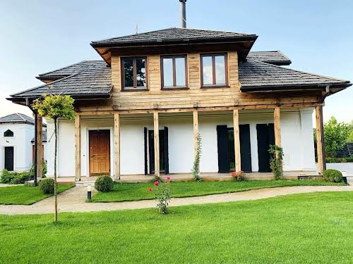 будинок за адресою с. Великі Дмитровичі, лісова