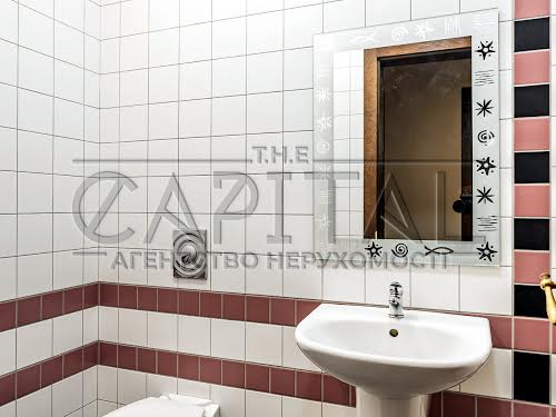 комерційна за адресою Київ, Дегтярівська вул., 33Б