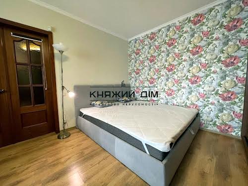 квартира за адресою Драгоманова вул., 8-А