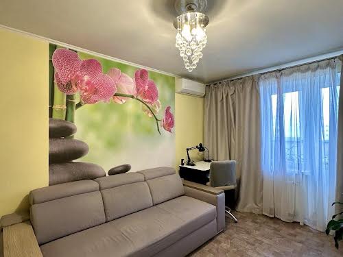 квартира за адресою с. Святопетрівське, Теплична вул., 38