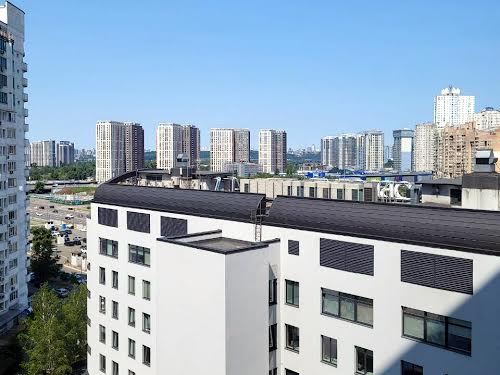 квартира по адресу Миколы Бажана просп., 14