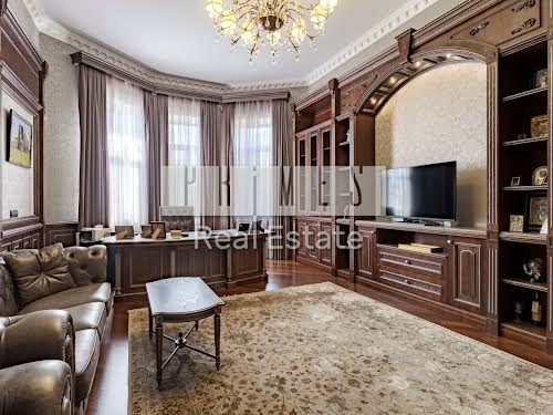 будинок за адресою с. Лісники, Ватутіна пров.