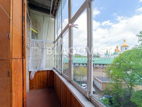 квартира за адресою Стрілецька вул., 7/6
