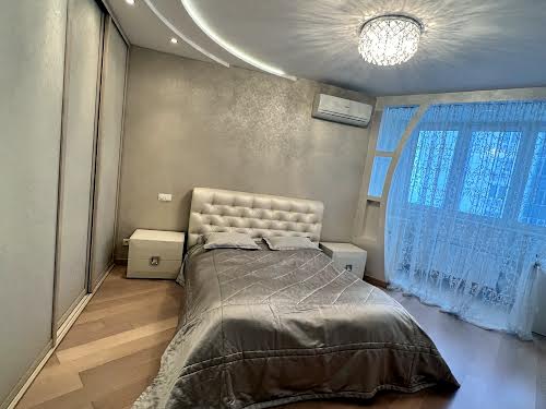 квартира за адресою Срібнокільська вул., 1