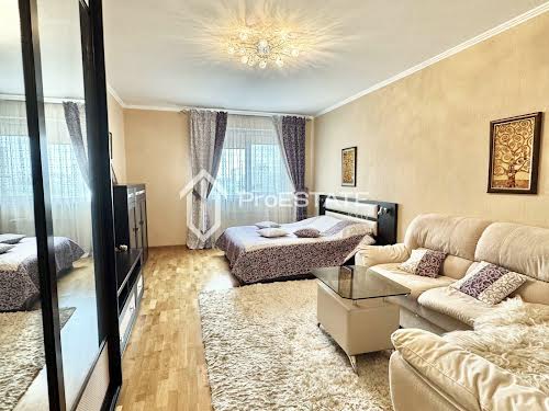 квартира за адресою Бориспільська вул., 4