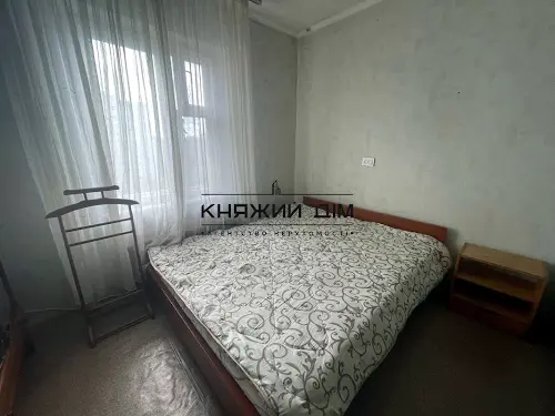 квартира за адресою Ревуцького вул., 18-А