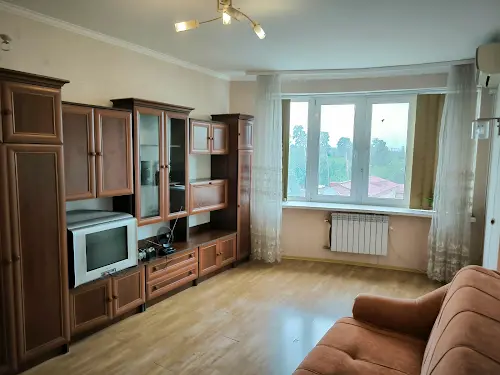 квартира за адресою Верховинна вул., 37