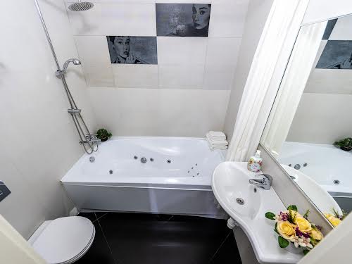 квартира за адресою Шота Руставелі вул., 44