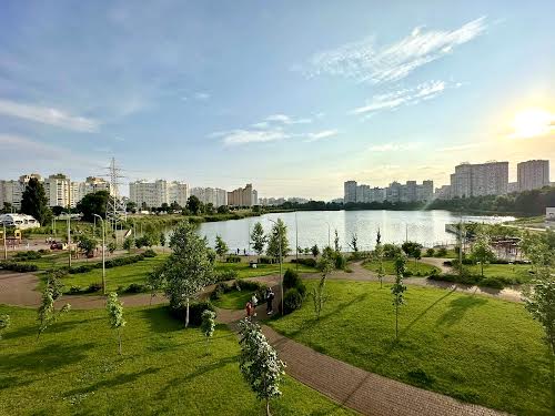 квартира за адресою Ревуцького вул., 40-Г