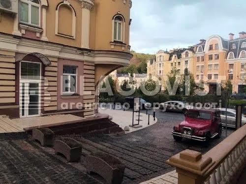 комерційна за адресою Кожум'яцька вул., 10-А