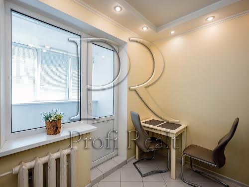 квартира за адресою Новаторів вул., 22-Б