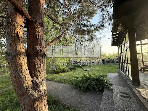 будинок за адресою Лугова