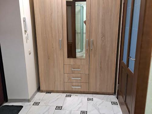 квартира за адресою Салютна, 4а