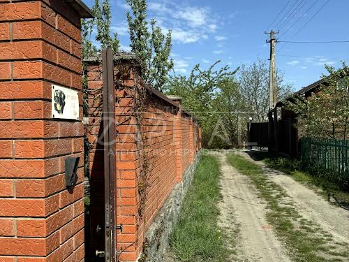 будинок за адресою с. Нові Безрадичі, Блакитна