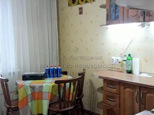 квартира за адресою Ревуцького вул., 42-Б