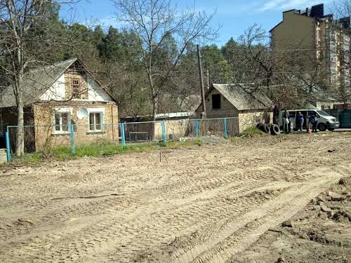 участок по адресу Пров. Героїв, 7