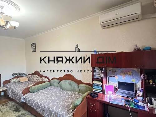 квартира за адресою Драгоманова вул., 14А