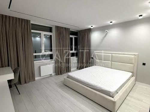 квартира за адресою Миколи Гулака вул., 4