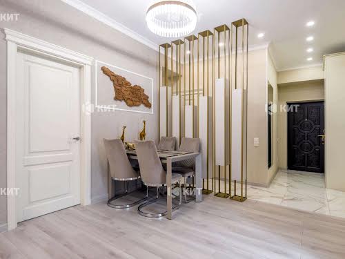 квартира за адресою Конституції пл., 20