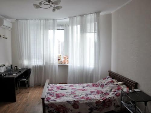 квартира за адресою Олени Пчілки вул., 2